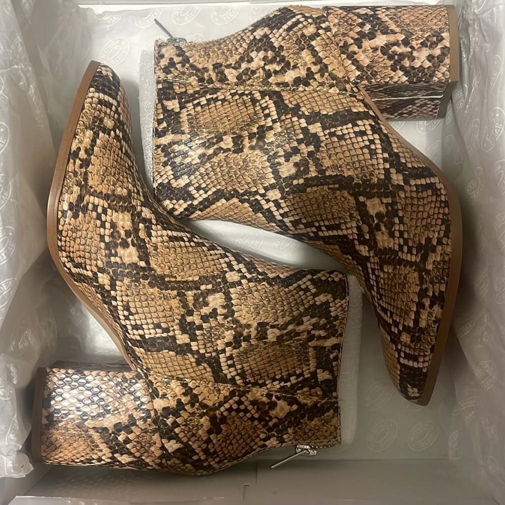 Steve Madden Julianne Booties